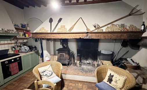 Castle for Sale in Montespertoli, Tuscany, Italy