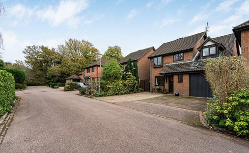 House in Horley, England 1