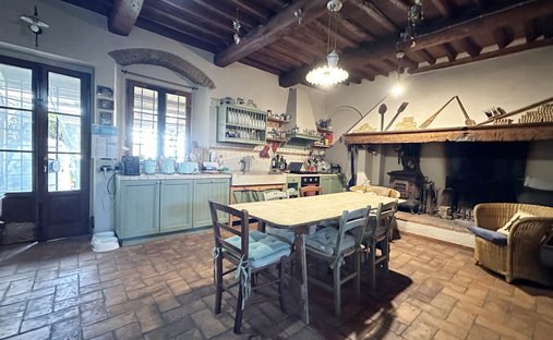 Castle for Sale in Montespertoli, Tuscany, Italy