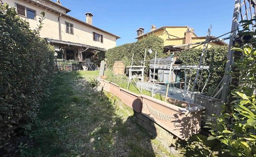 Castle for Sale in Montespertoli, Tuscany, Italy