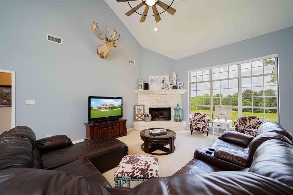 House in Gladewater, Texas, United States 5 - 16744293