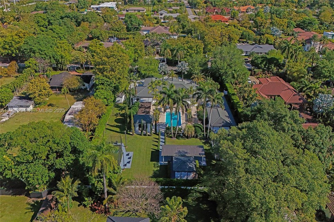 House in Miami, Florida, United States 1 - 16744549