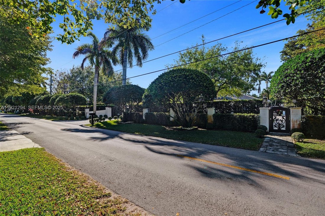 House in Miami, Florida, United States 3 - 16744549