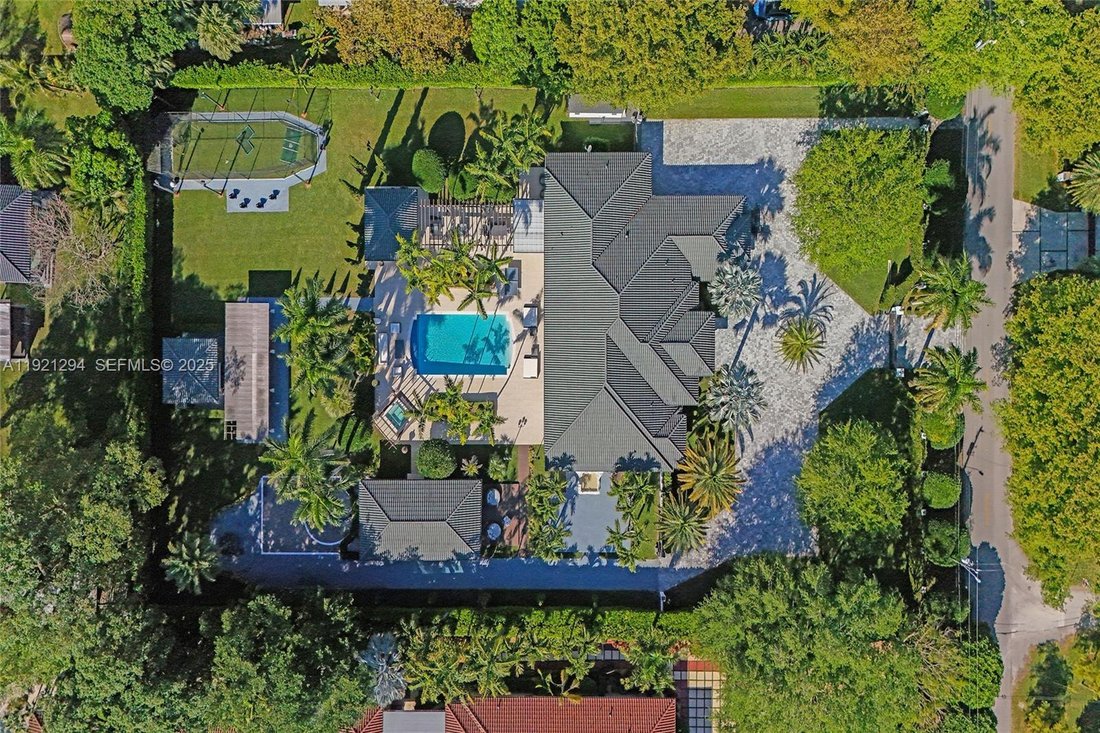House in Miami, Florida, United States 2 - 16744549