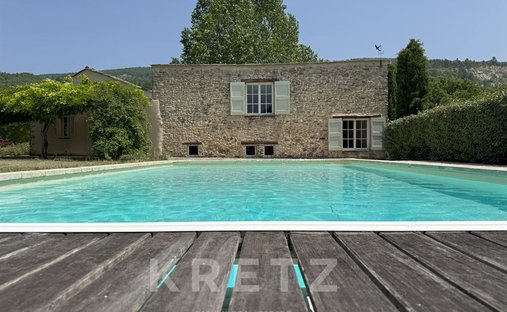 Castle for Sale in Forcalquier, Provence-Alpes-Côte d'Azur, France
