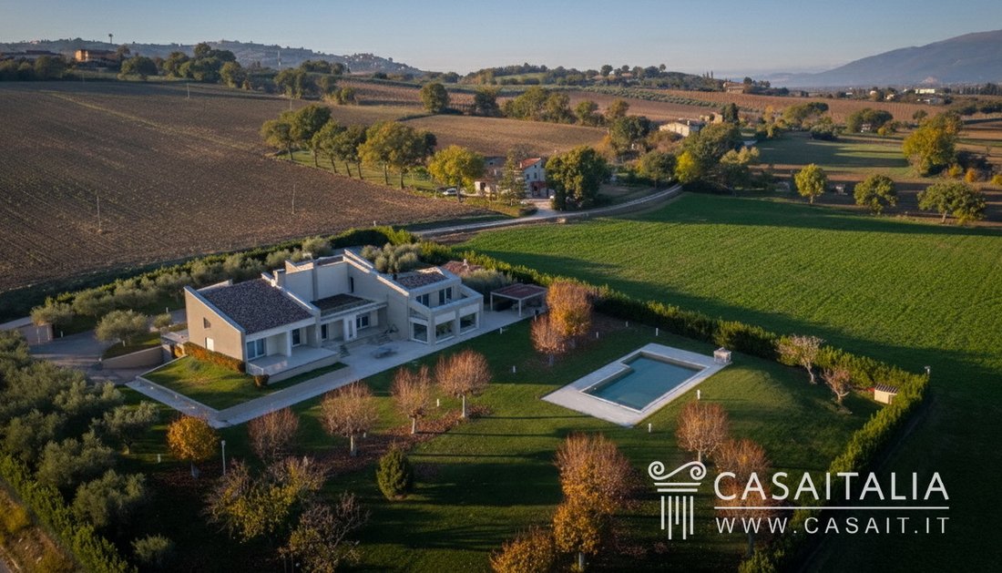 Villa in Montefalco, Umbria, Italy 3 - 16744976