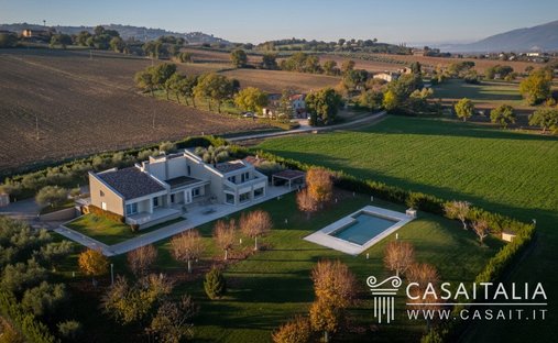 Castle for Sale in Montefalco, Umbria, Italy