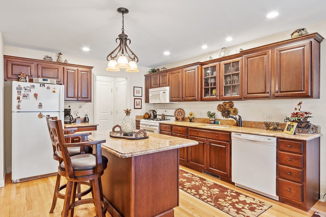 Condo in Methuen, Massachusetts, United States 5 - 16745366