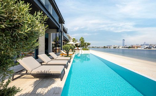 Villa in Dubai, Dubai, United Arab Emirates 1