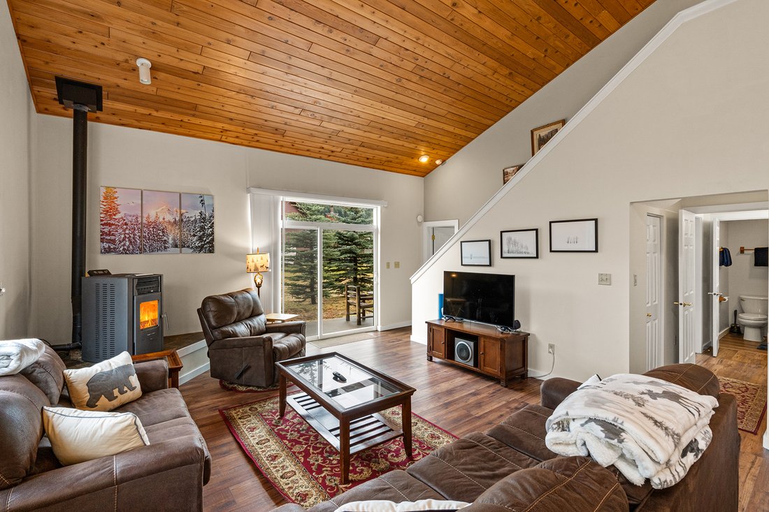 Condo in Gallatin Gateway, Montana, United States 1 - 16745367