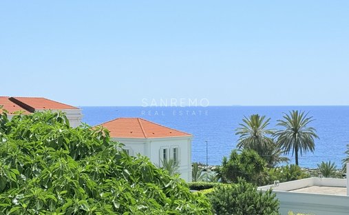 Apartment in Corso degli Inglesi, Sanremo, Liguria 1