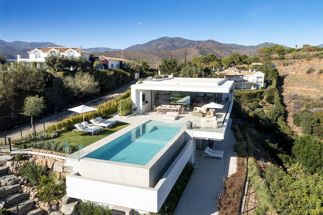 Villa in Benahavis, Andalusia, Spain 1 - 16746128