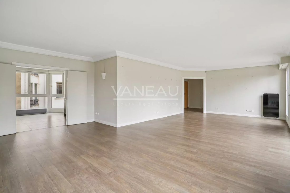 Apartment in Muette Nord, Paris 16e Arrondissement, Paris 4 - 16745677