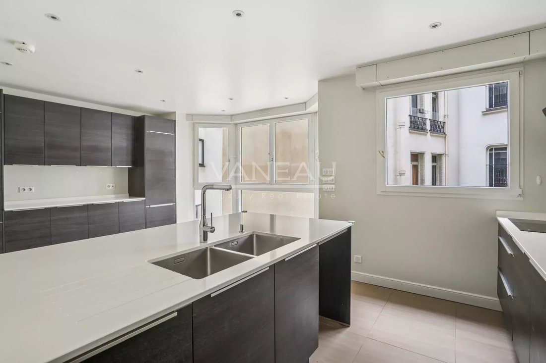 Apartment in Muette Nord, Paris 16e Arrondissement, Paris 5 - 16745677