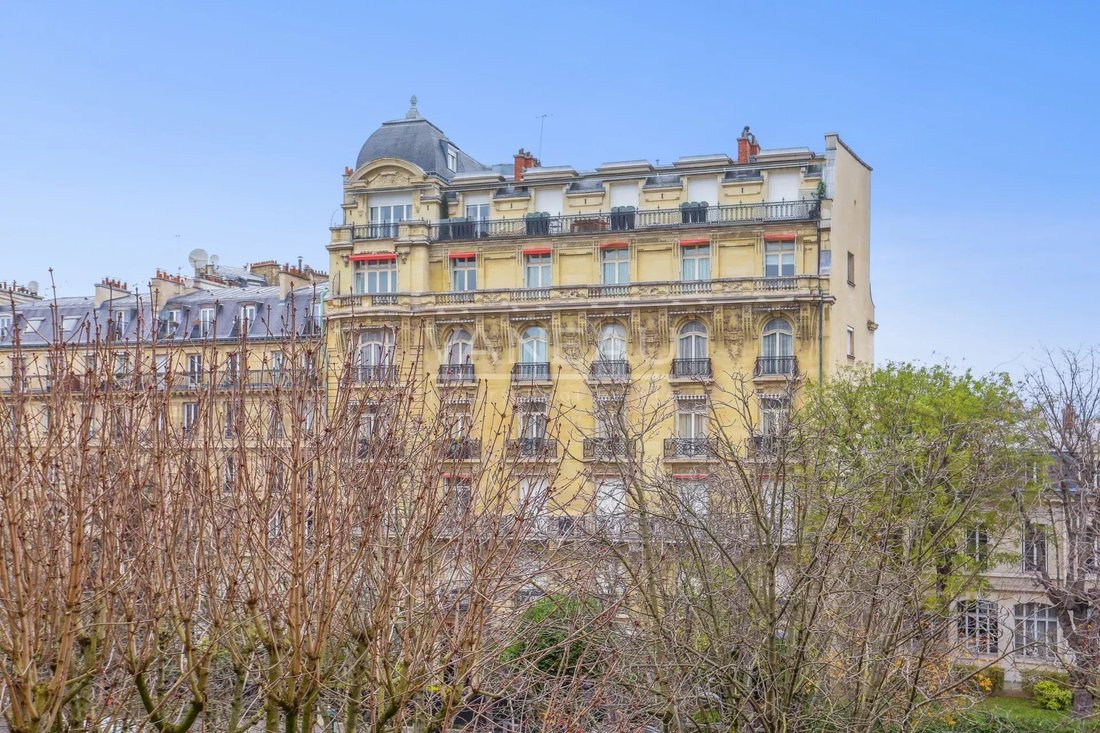 Apartment in Muette Nord, Paris 16e Arrondissement, Paris 2 - 16745677