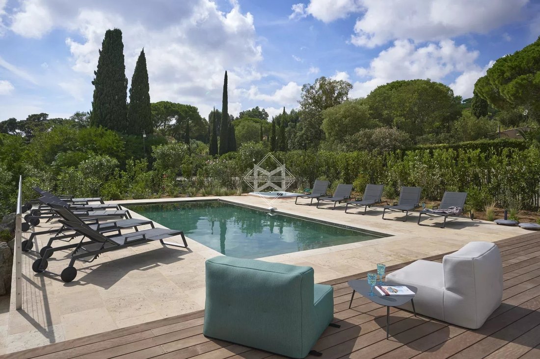 Villa in La Croix-Valmer, Provence-Alpes-Côte d'Azur, France 3 - 16745895