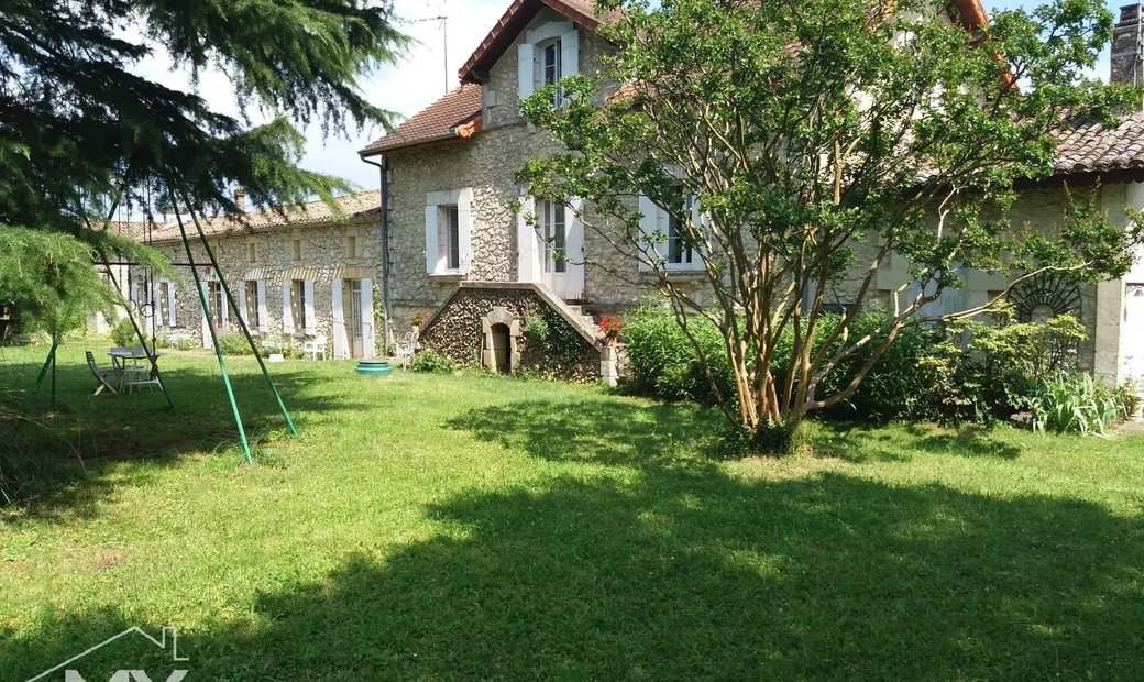 Castle for Sale in Montcaret, Nouvelle-Aquitaine, France
