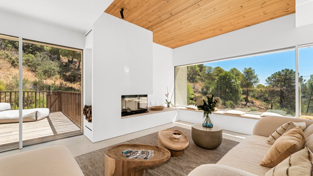 Villa in El Madroñal, Benahavis, Spain 4 - 16745952