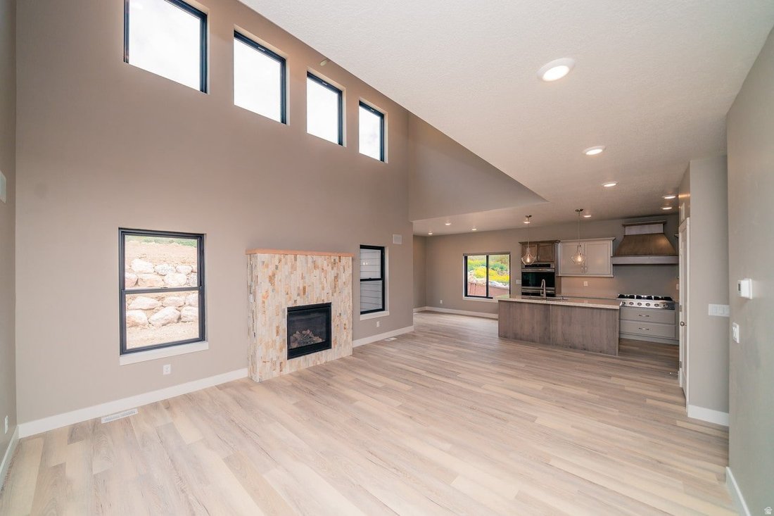 House in Hyrum, Utah, United States 4 - 16745709
