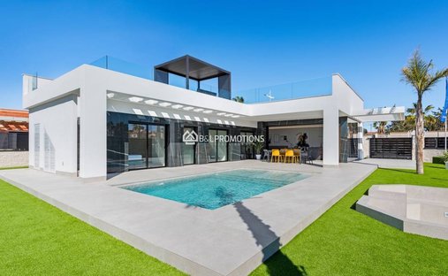 Villa in Algorfa, Valencian Community, Spain 1