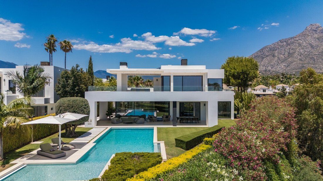 Villa in Marbella, Andalusia, Spain 1 - 16746115