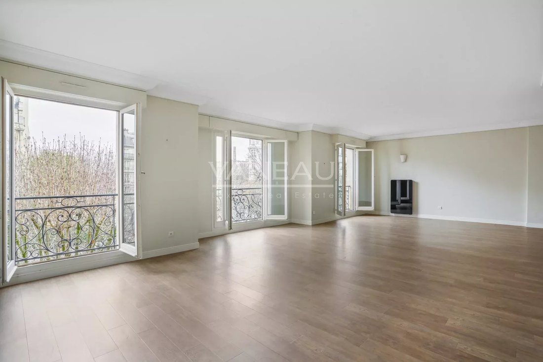 Apartment in Muette Nord, Paris 16e Arrondissement, Paris 1 - 16745677