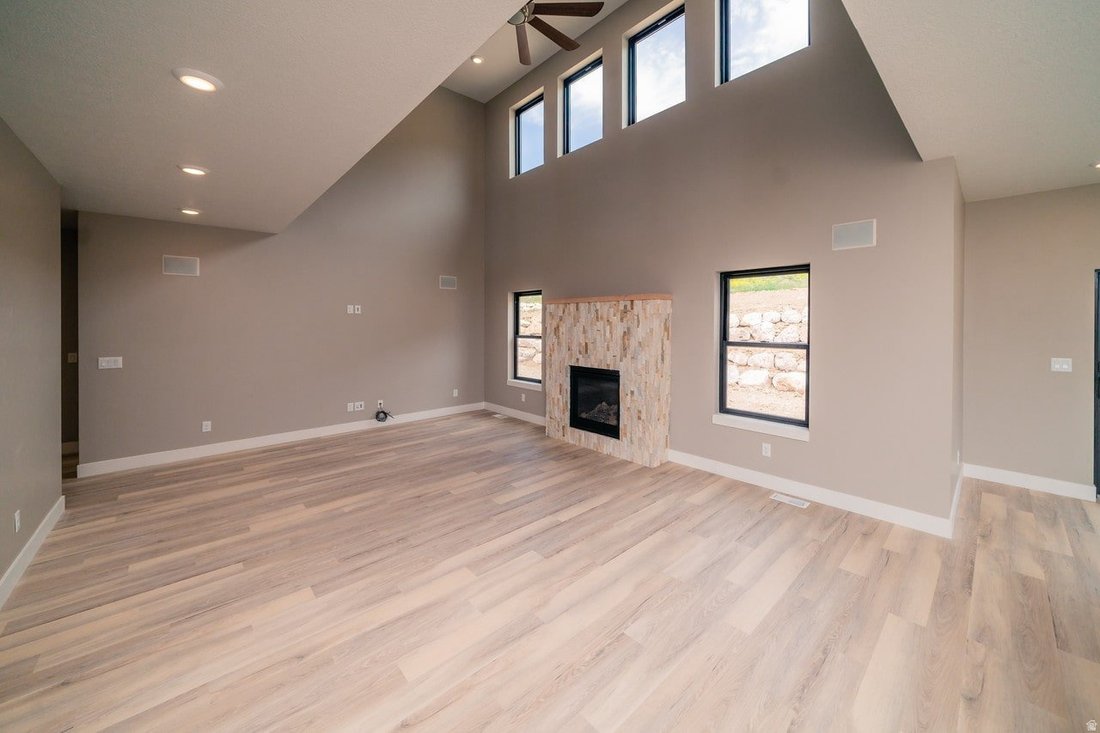 House in Hyrum, Utah, United States 3 - 16745709