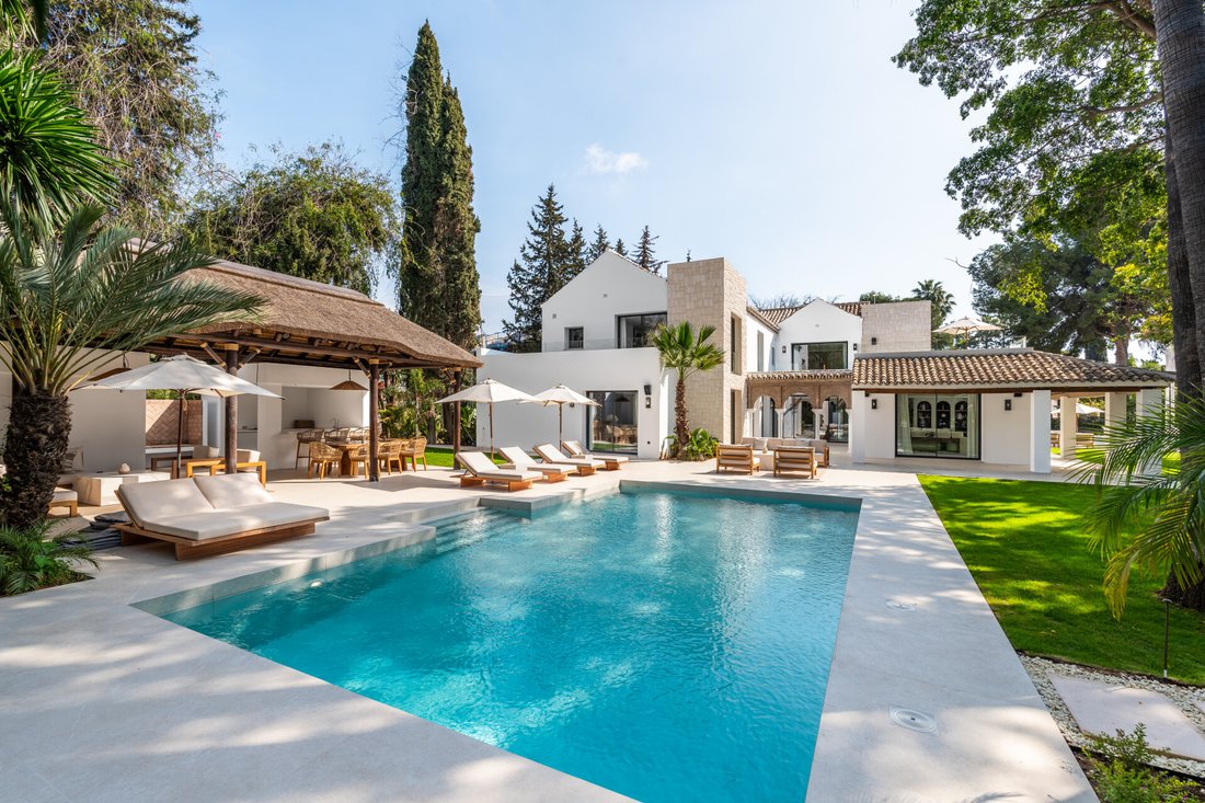 Villa in Nueva Andalucia, Marbella, Spain 1 - 16746219