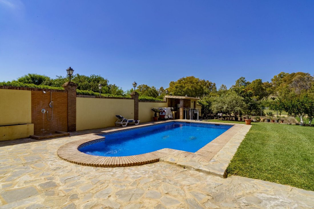 Villa in La Quinta, Benahavis, Andalusia 3 - 15919340