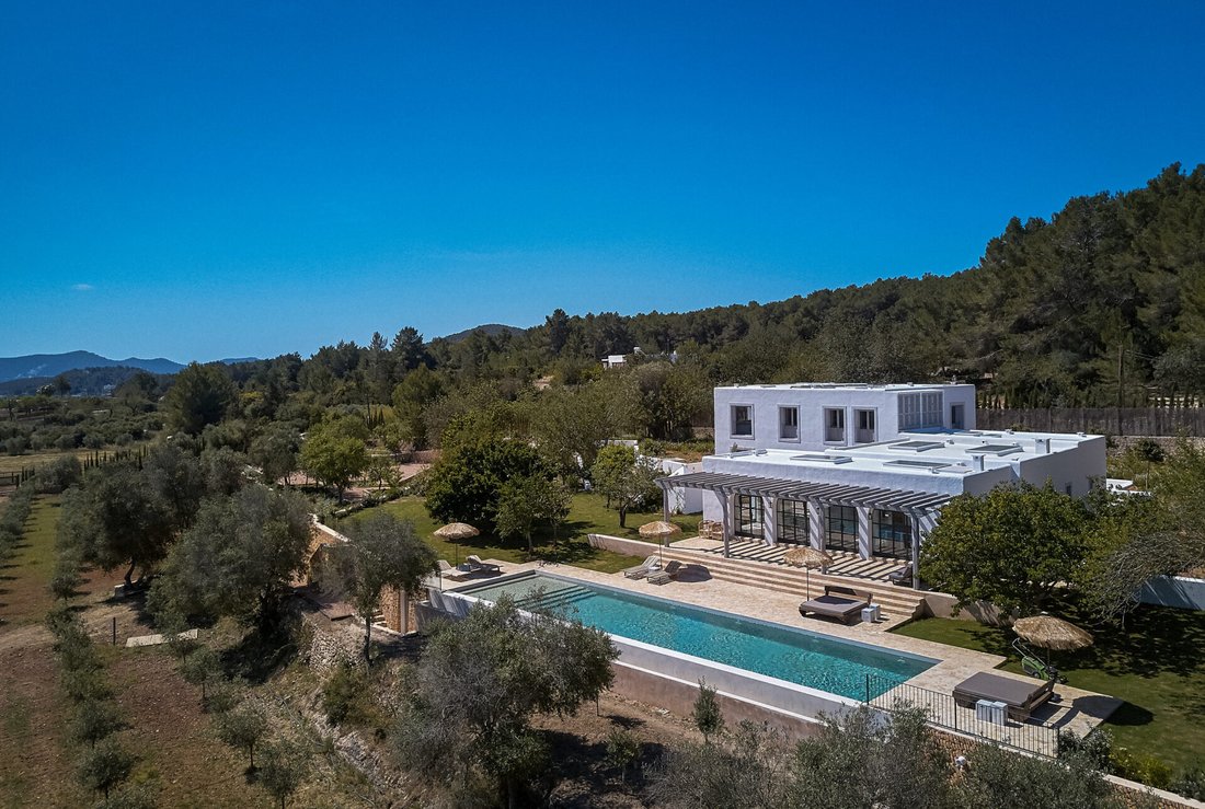 Finca in Santa Gertrudis de Fruitera, Santa Eularia des Riu, Balearic Islands 3 - 16745764