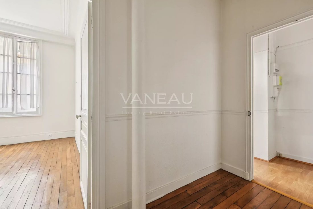 Apartment in Cambronne-Garibaldi, Paris 15e Arrondissement, Paris 1 - 16745635