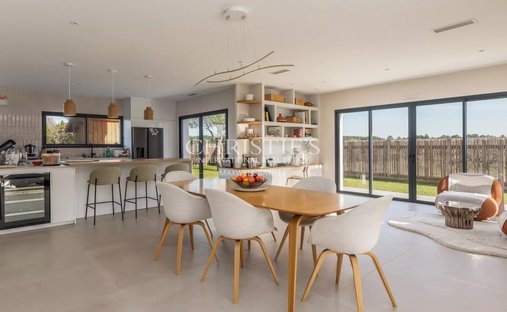 Léognan Xviiith Century Castle Annex Park Swimming Pool Tennis