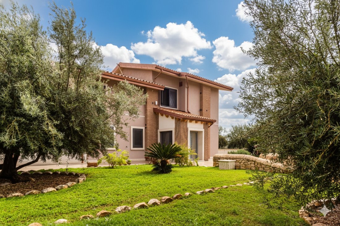 Villa in Noto, Sicily, Italy 2 - 16752597