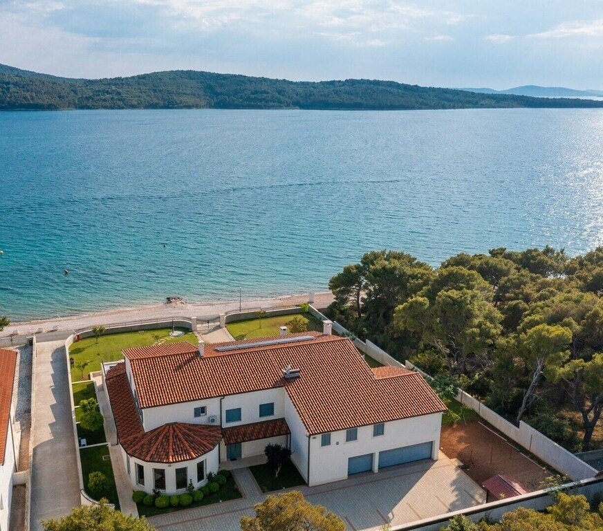 Villa in Gradska cetvrt Varos, Sibenik, Sibenik-Knin County 2 - 16752690