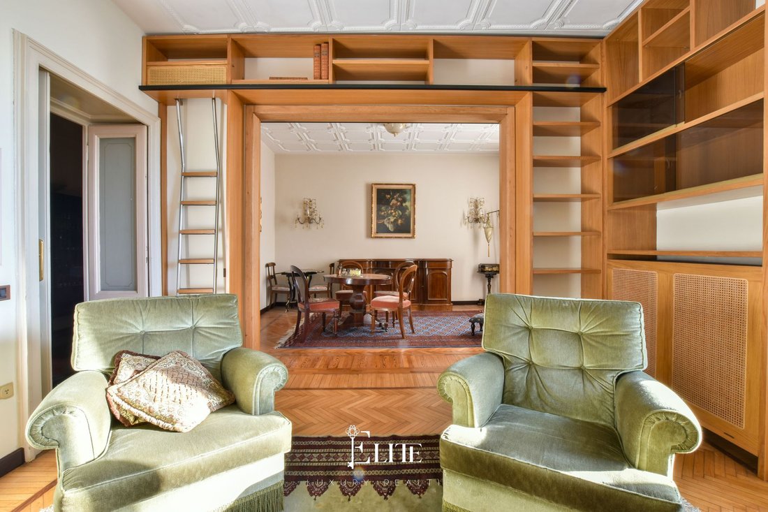 Apartment in Center, Varese, Lombardy 3 - 16752667