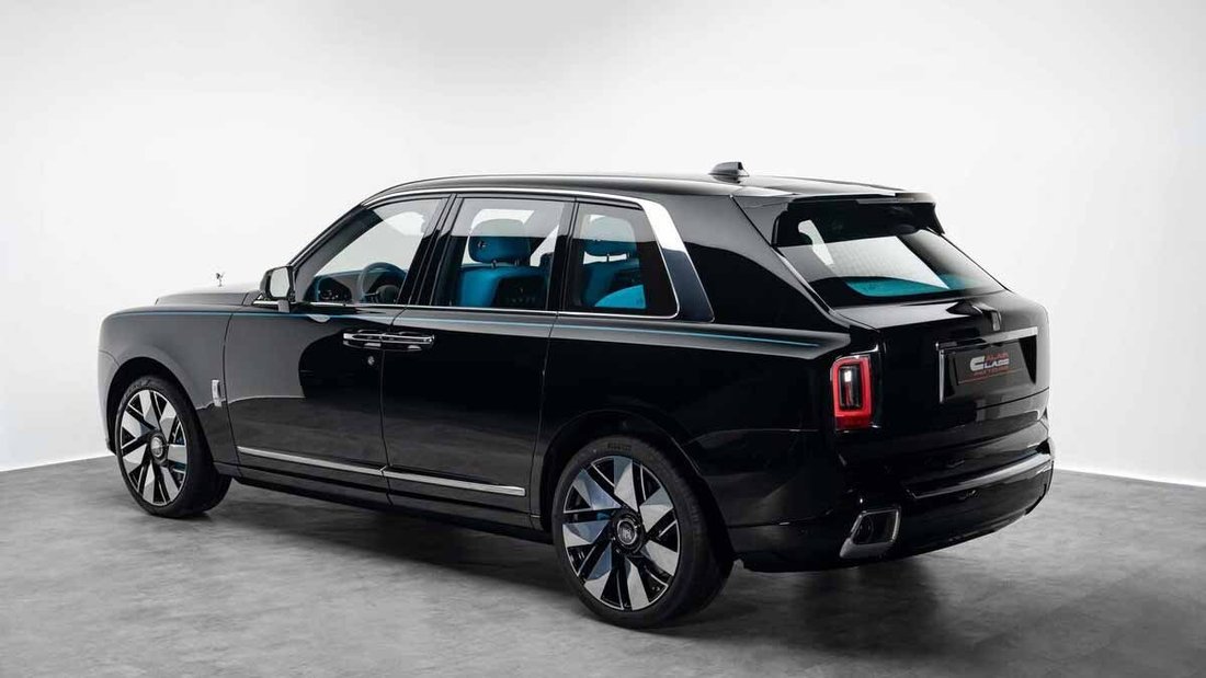 Suv in Dubai, Dubai, United Arab Emirates 2 - 16751276
