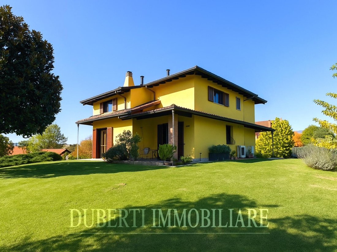 Villa in Bodio Lomnago, Lombardei, Italien 2 - 16751563