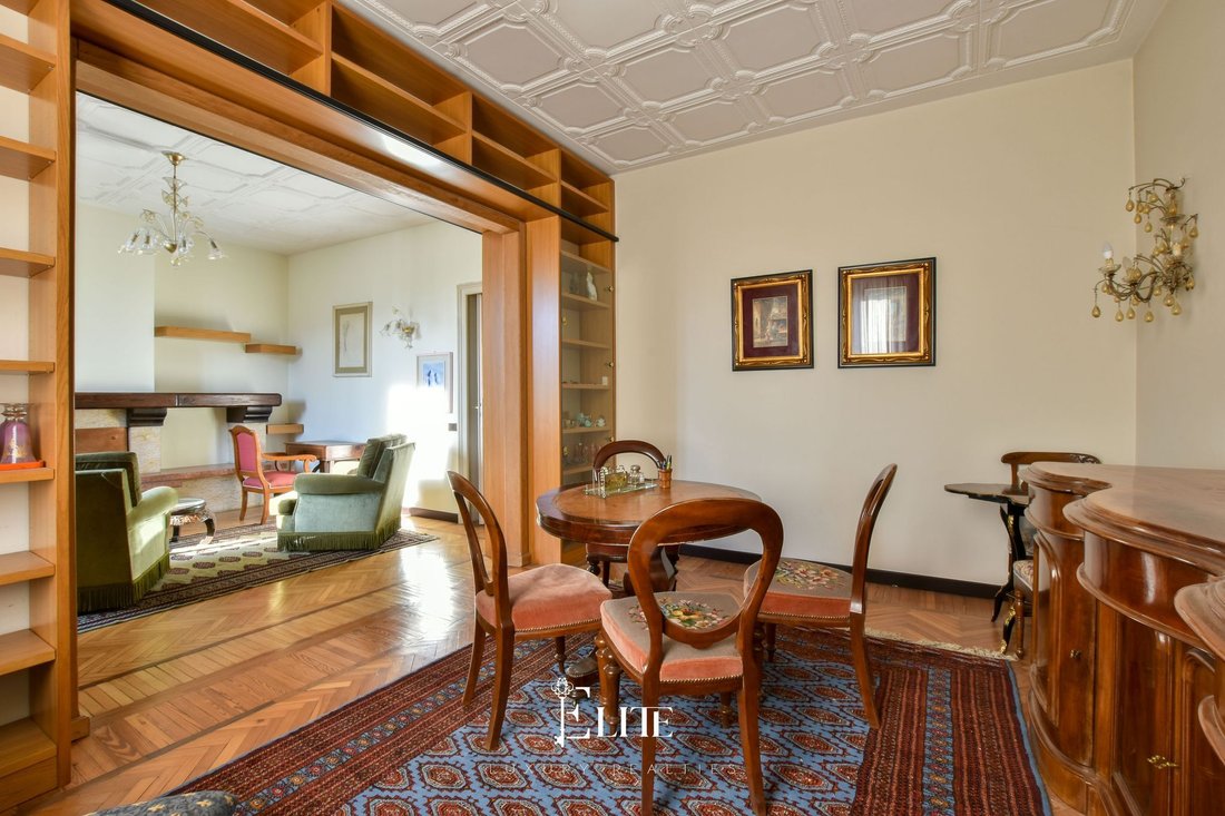 Apartment in Center, Varese, Lombardy 2 - 16752667