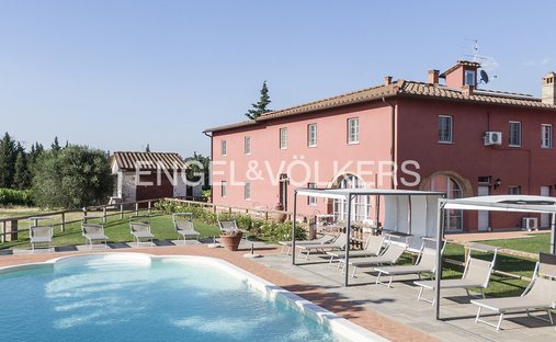 Villa in Lastra a Signa, Tuscany, Italy 1