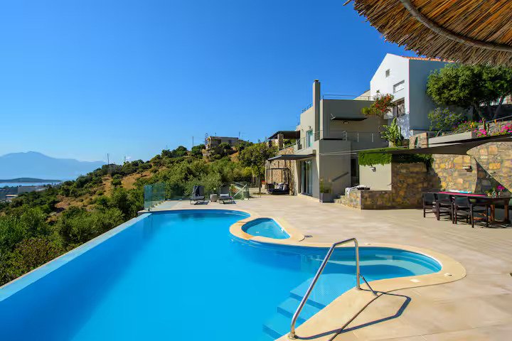 Villa in Community of Agios Nikolaos, Agios Nikolaos, Greece 1 - 16752600