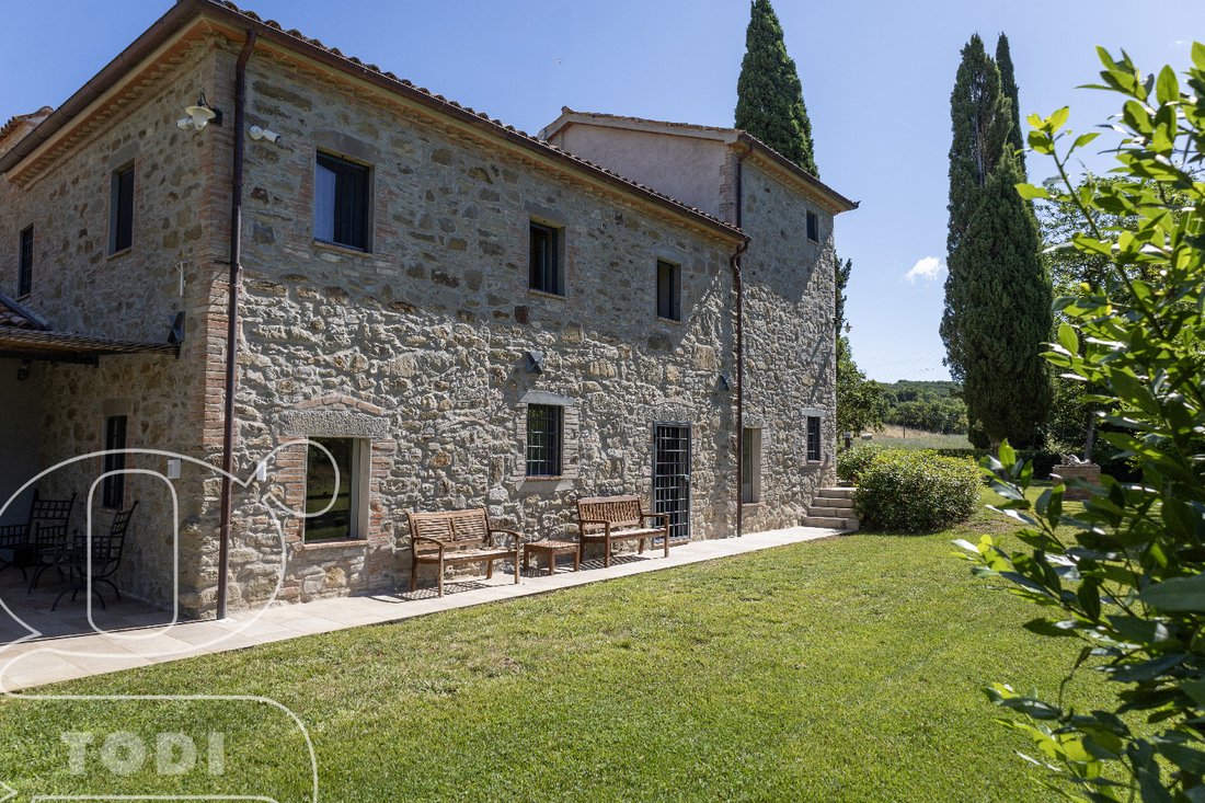 Country House in Todi, Umbria, Italy 4 - 16135810