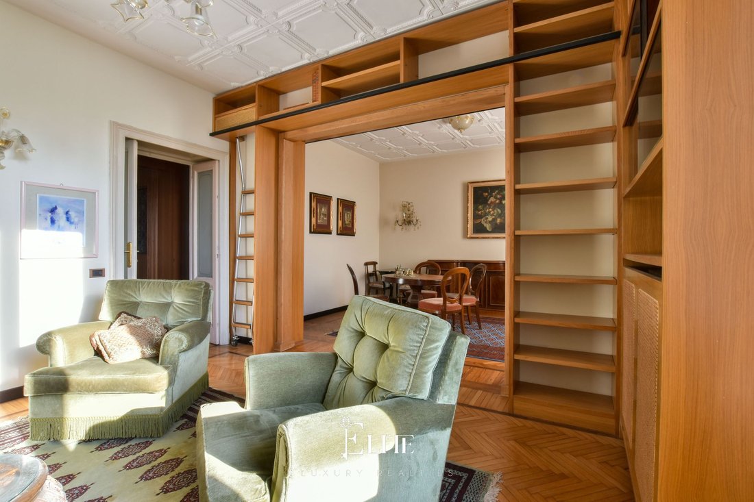 Apartment in Center, Varese, Lombardy 4 - 16752667