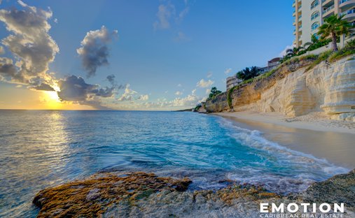 Stylish Industrial Penthouse | Game Pool Table - Apartments ... - Airbnb