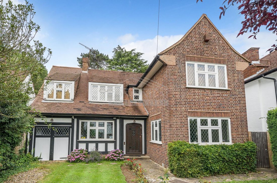 House in Edgware, Barnet, England 1 - 16748669