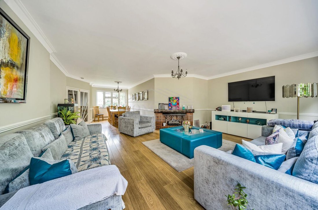 House in Edgware, Barnet, England 5 - 16748669