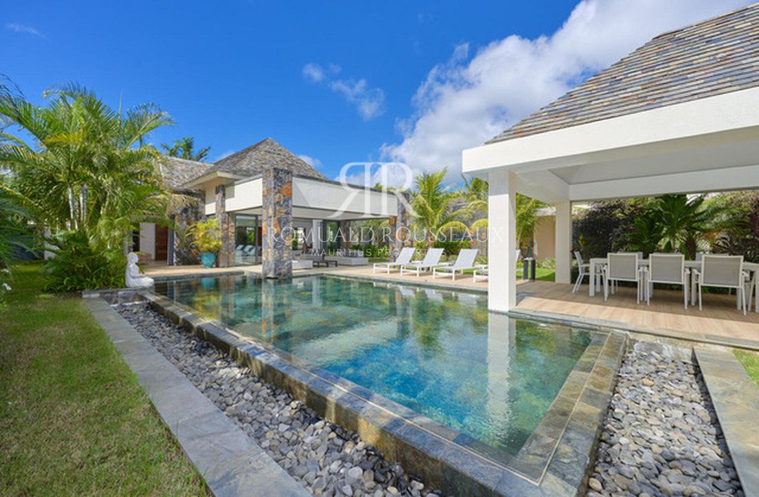 Villa in Grand Baie, Rivière du Rempart District, Mauritius 2 - 16746373
