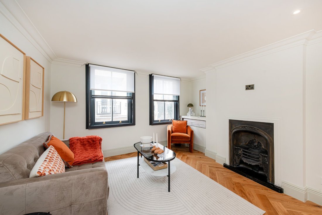 Apartment in Mayfair, Westminster, England 1 - 16748838