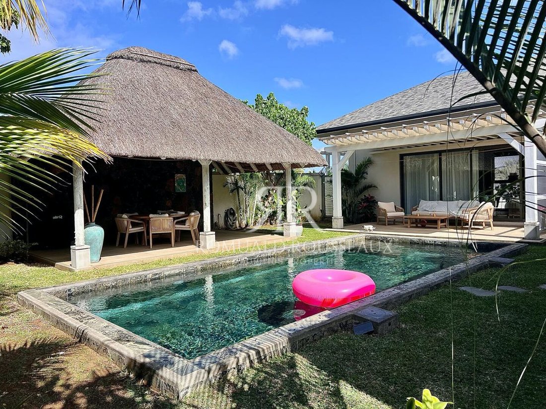 Villa in Grand Baie, Rivière du Rempart District, Mauritius 1 - 15086116