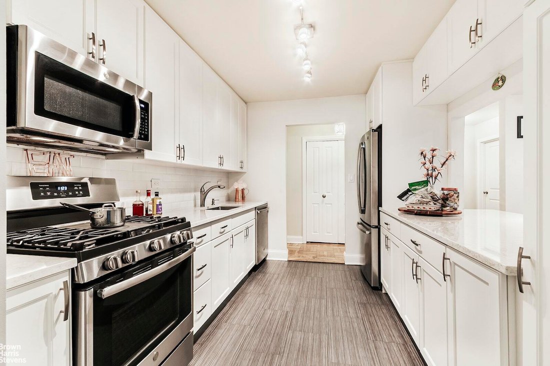 Co Op in New York, New York, United States 4 - 16747159