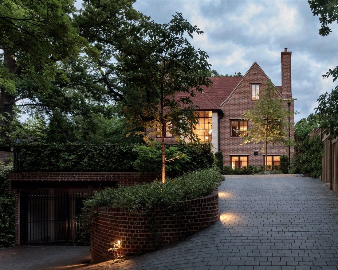 House in Hampstead Garden Suburb, Barnet, England 1 - 16748722